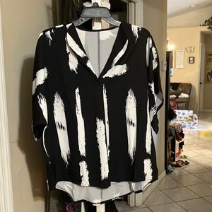 Bat winged top with faux collar